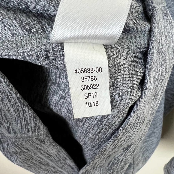 Athleta 1/4 Zip Long Sleeve Running Top in gray Size Small - Picture 10 of 10